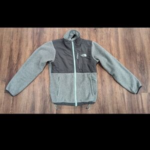 North Face Women's size XS polartec recycled fleece In Grey/Turquoise